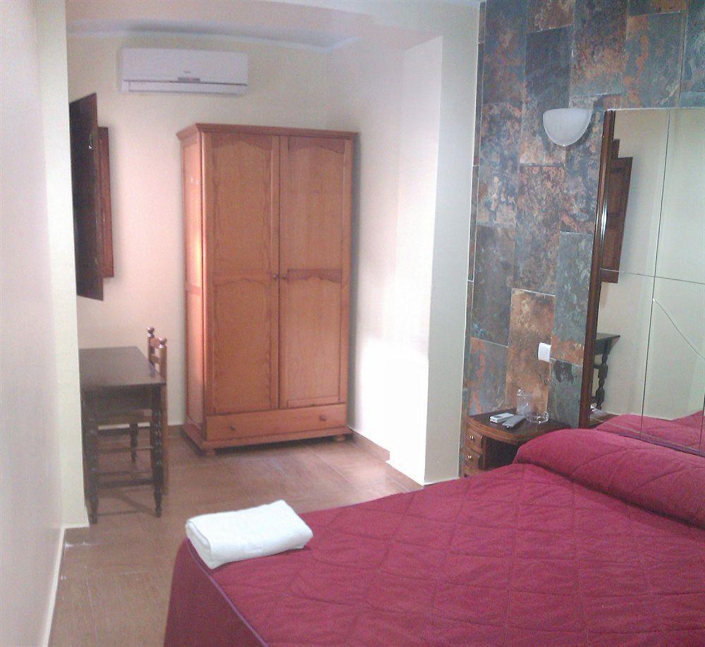 Pension El Cesar Касерес Экстерьер фото